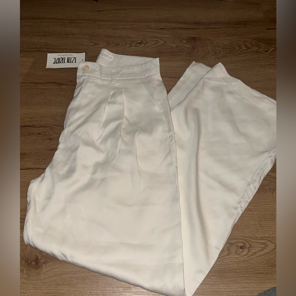 New with tags 12th Tribe white pants
